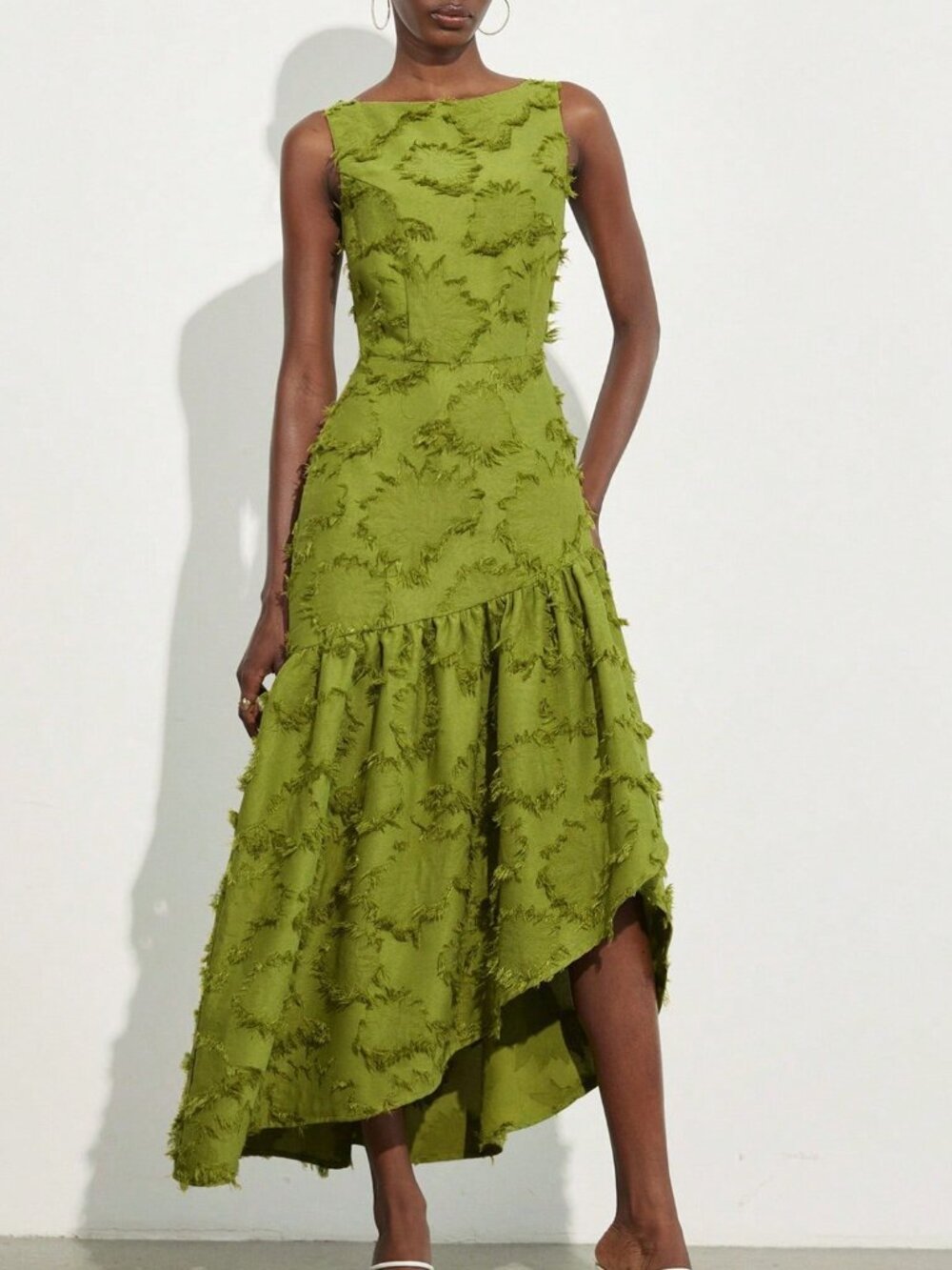 Green Elegant Women's Round Neck Sleeveless Waist-Cinched Skirt Dress - Picture 6 of 7